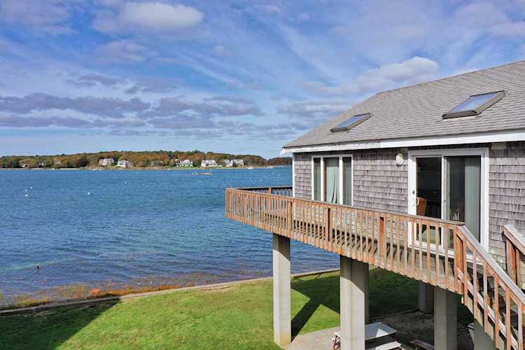 9 Massasoit Avenue Pocasset, MA 02559