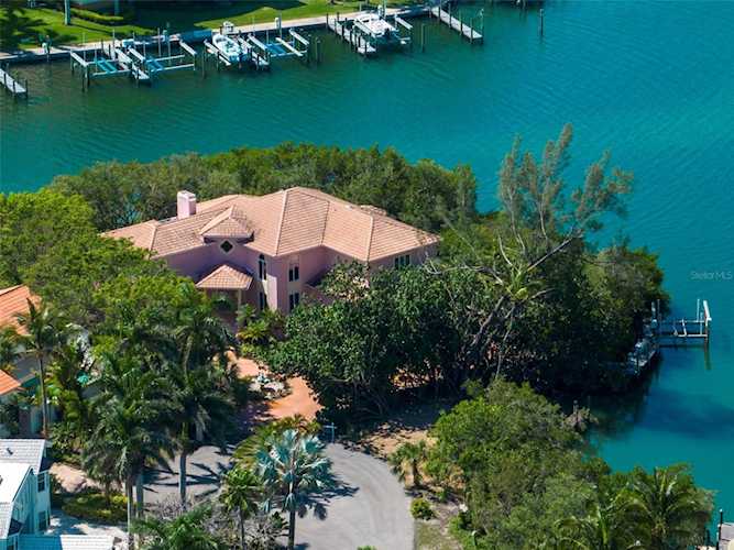 781 Hideaway Bay Dr Longboat Key, FL 34228
