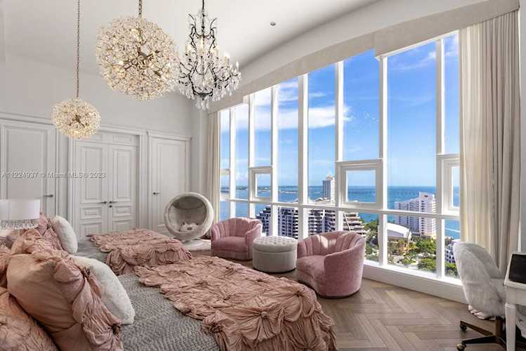 888 Brickell Key Dr #2801 Miami, FL 33131