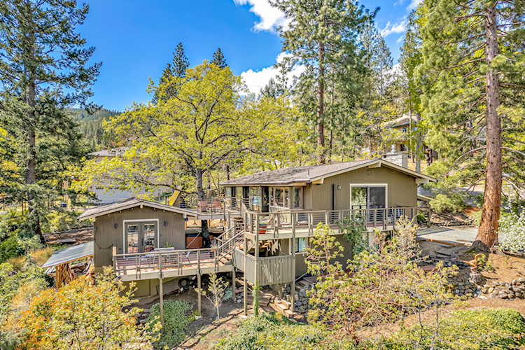 1100 Ivy Ln Ashland, OR 97520
