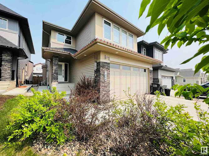 1906 Ainslie Link Edmonton, AB T6W 2R8