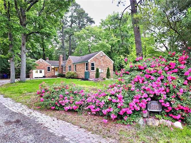 1520 S Eleanor Ct Norfolk, VA 23508