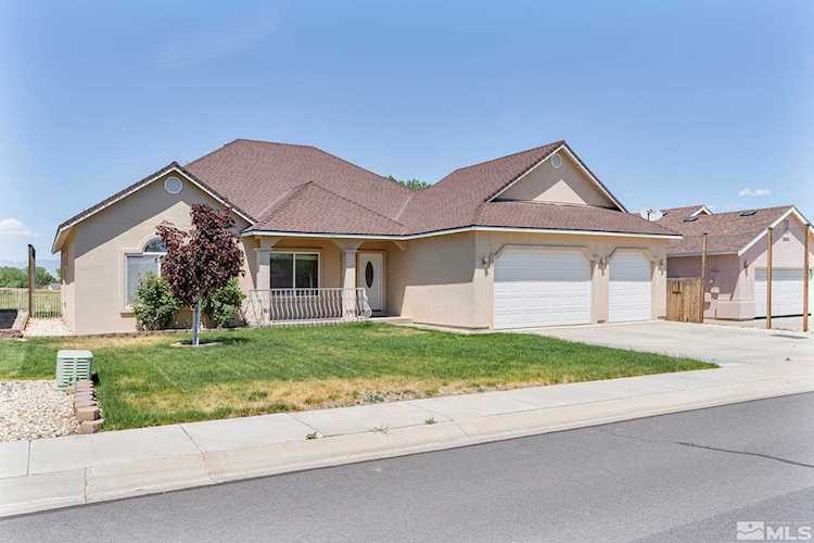 139 Desert Lakes Dr Fernley, NV 89408