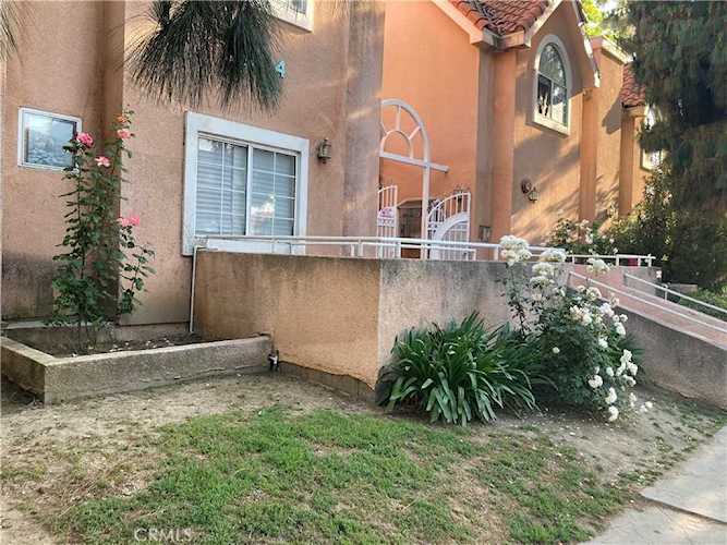 21834 Saticoy St #E, Canoga Park, CA 91304 | RubyHome Photo 1