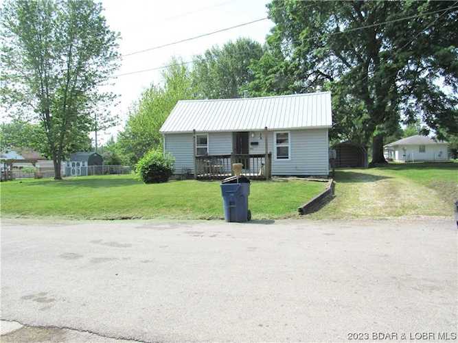 414 West North St Eldon, MO 65026
