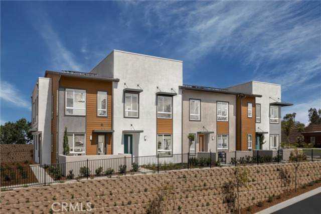 1081 Nicholas Lane Vista, CA 92081