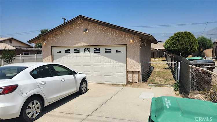 26596 Cypress St Highland, CA 92346 | MLS IV23089750 Photo 1