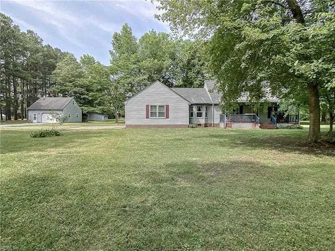 1215 Murray Dr Chesapeake, VA 23322 | MLS 10487624 Photo 1