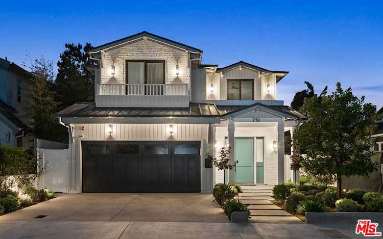 750 29th St Manhattan Beach, CA 90266