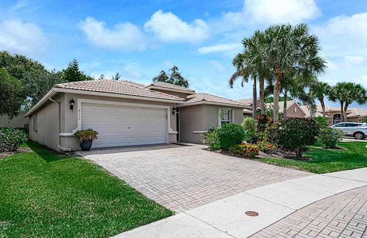 8126 Duomo Circle Boynton Beach, FL 33472