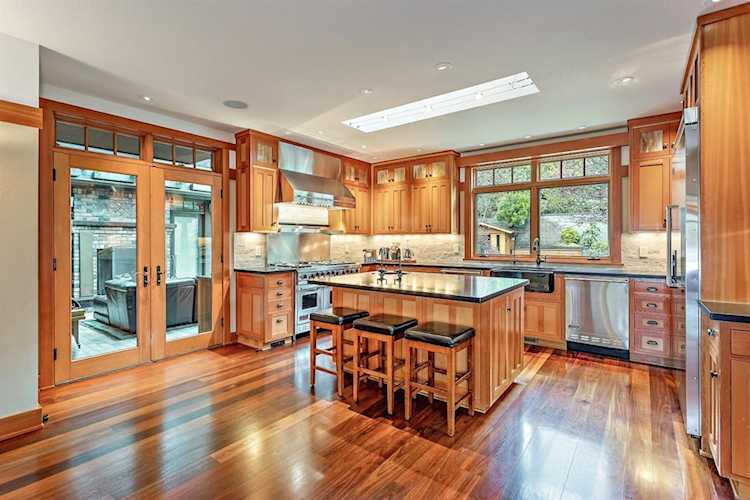 99 Granite St Ashland, OR 97520