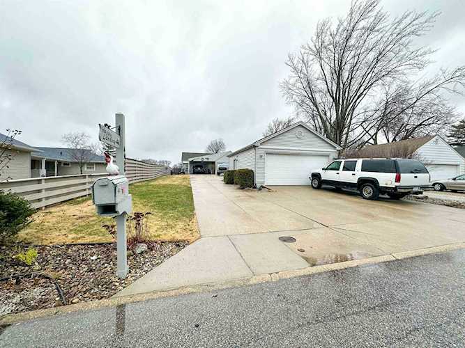 4066 Cottage Avenue Mishawaka, IN 46544