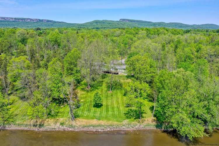 349 Libertyville New Paltz, NY 12561