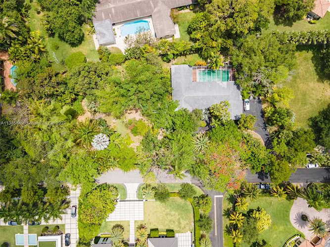 6300 SW 110 St Pinecrest, FL 33156