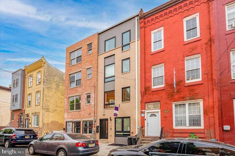 2122 N 17th St Philadelphia, PA 19121