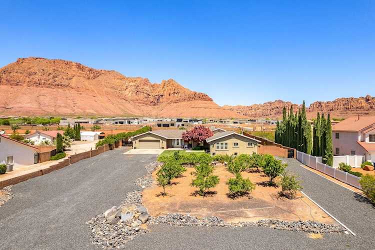 745 E Posado ST Ivins, UT 84738