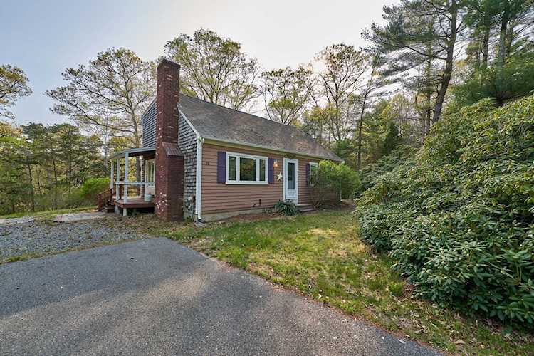 11 Guild Road Sandwich, MA 02563 | MLS 22301749 Photo 1