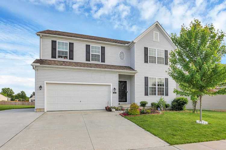 5686 Queen Victoria Street Groveport, OH 43125 | MLS 223015041 Photo 1