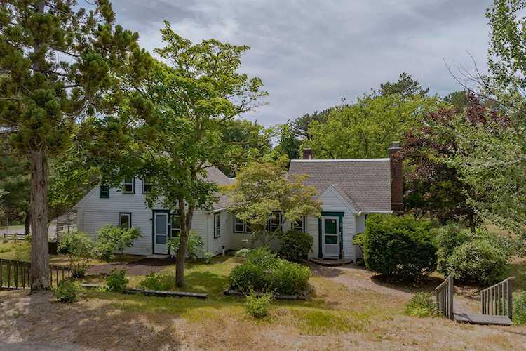 25 Holsbery Road Truro, MA 02666