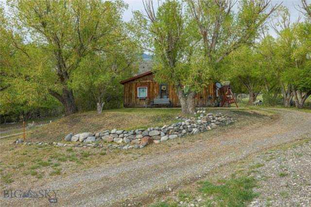 4 Cedar Creek Gardiner, MT 59030