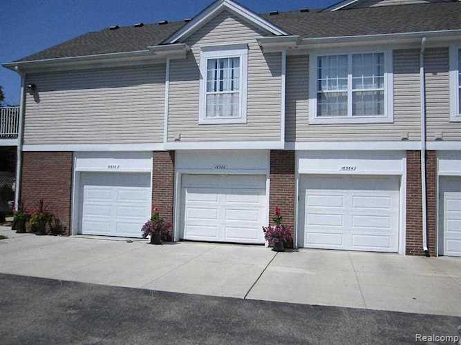 16364 Grandview Macomb, MI 48044