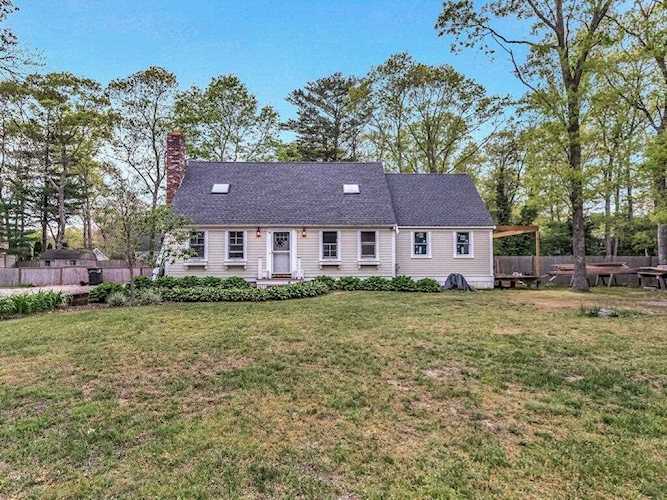 9 Nantucket Trail Sandwich, MA 02563 | MLS 22302032 Photo 1