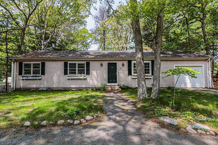 882 Bumps River Road Centerville, MA 02632 | MLS 22302036 Photo 1