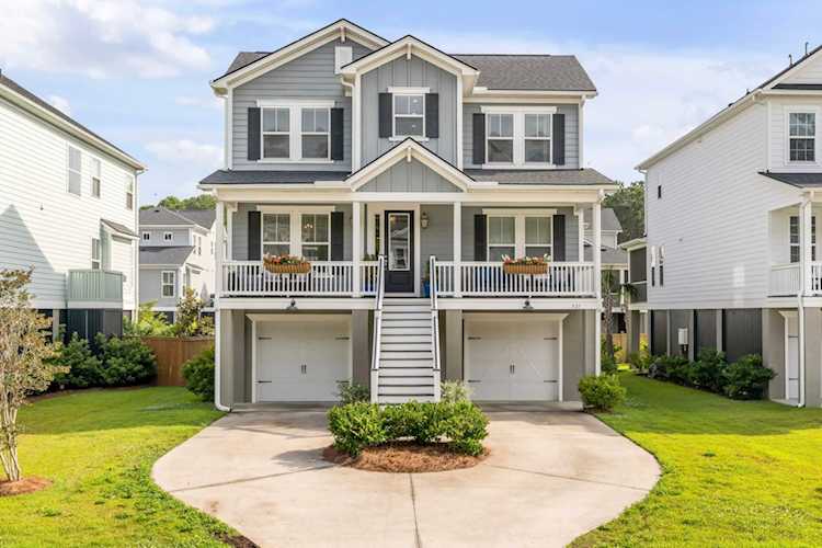 527 Amalie Farms Dr Wando, SC 29492