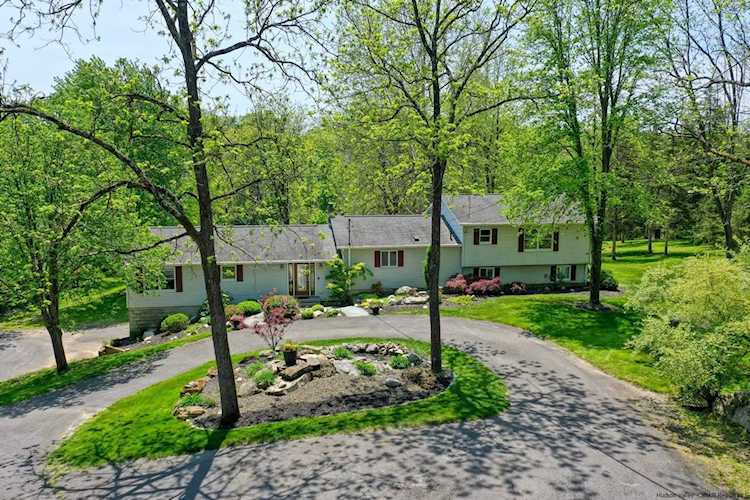 349 Libertyville Rd New Paltz, NY 12561