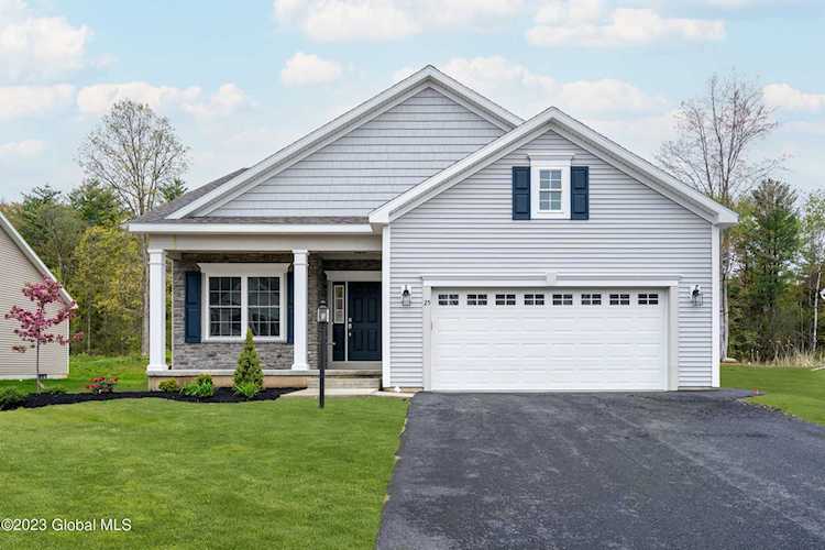 25 Bergen Place Niskayuna, NY 12309
