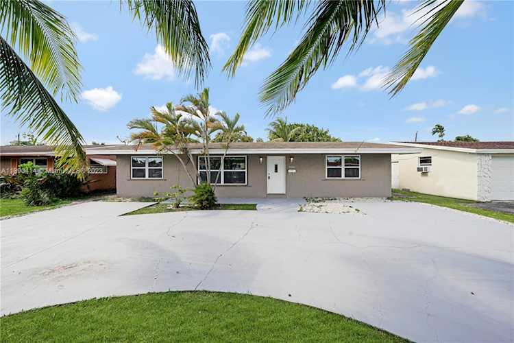 7945 Ramona St Miramar, FL 33023