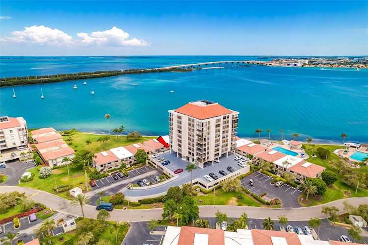 6291 Bahia Del Mar Cir #207 St. Petersburg, FL 33715