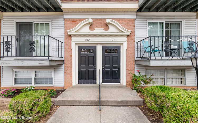 101 Algiers Ct #3 Louisville, KY 40218