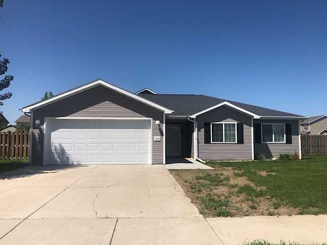 3025 9th St NW Minot, ND 58703