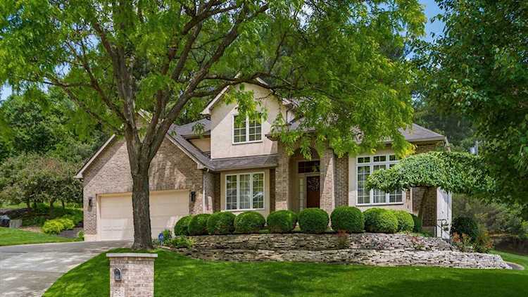 621 Oak Hollow Way Lancaster, OH 43130