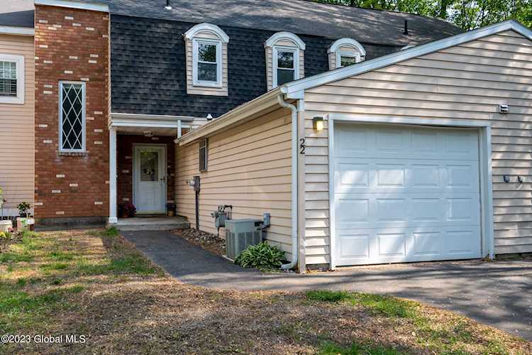 22 Willard Drive Clifton Park, NY 12065