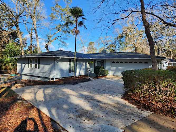 2304 Notley Ct Tallahassee, FL 32309 in Shannon Forest Photo 1