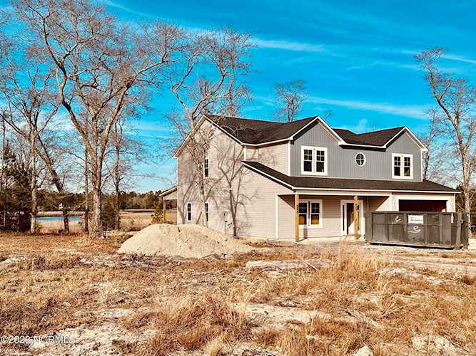 299 E Ivybridge Drive Hubert, NC 28539