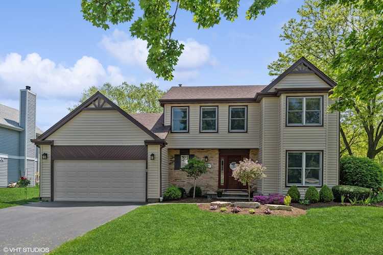 2317 Featherstone Ct Schaumburg, IL 60194