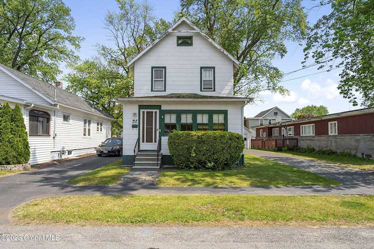 48 Hudson Ave Colonie, NY 12205