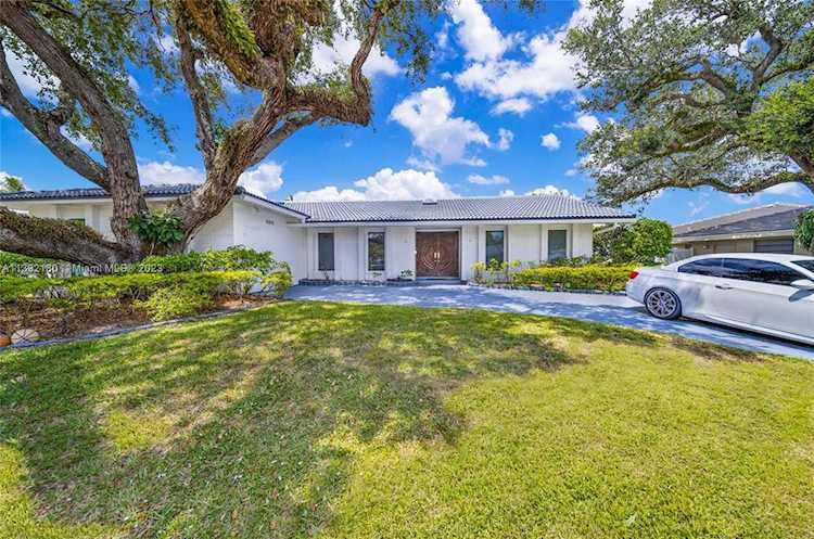 3511 N 54th Ave Hollywood, FL 33021