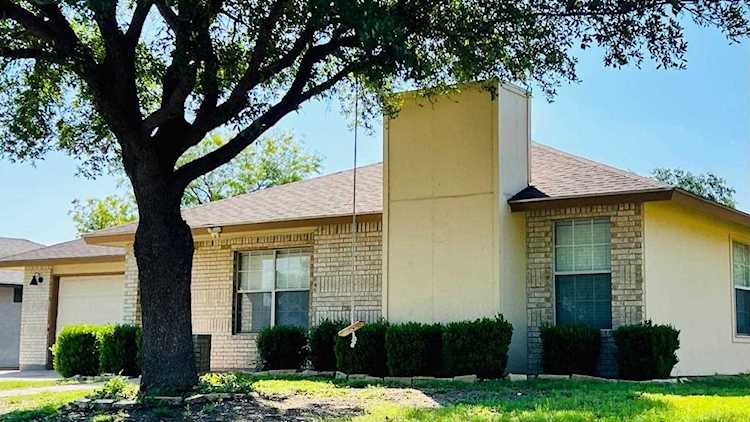 117 Alambre Del Rio, TX 78840