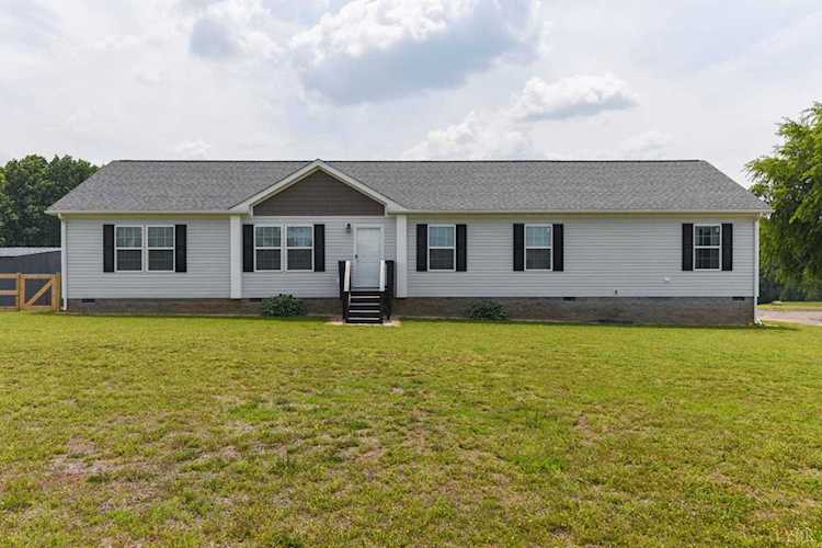 371 Price Ln Pamplin, VA 23958