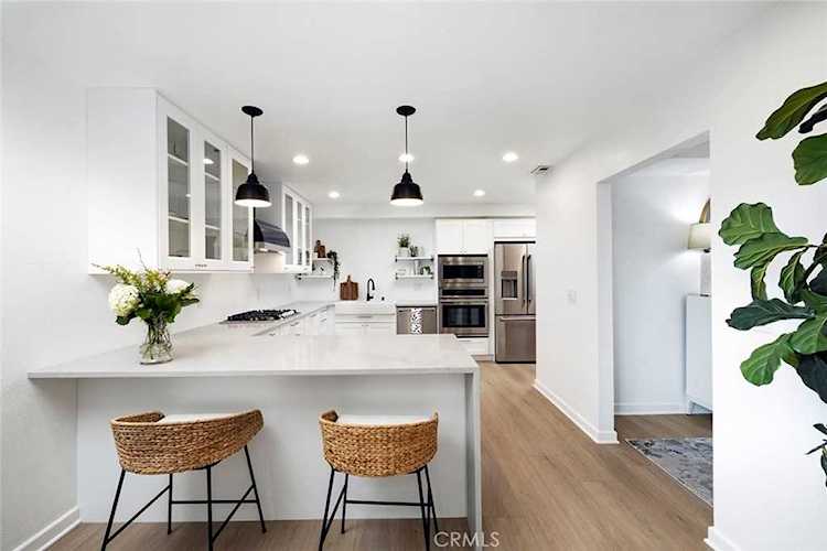 359 Bay View Terrace #21 Costa Mesa, CA 92627