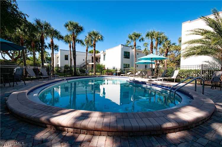 802 S 10th Ave #802 Naples, FL 34102