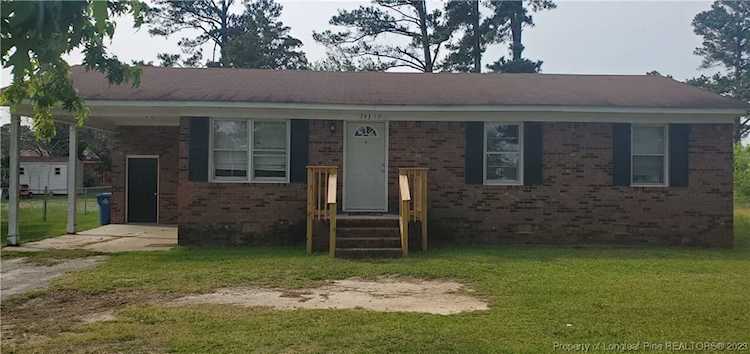 743 Carolina Dr Dunn, NC 28334 home for sale, MLS#704736 - My Integra Realty Photo 1