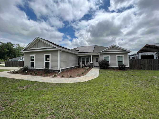 32 Garland Circle Crawfordville, FL 32327