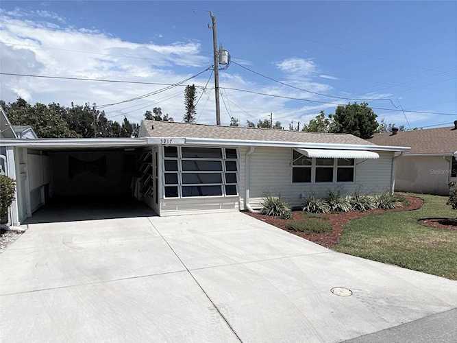 3917 116th Street Ct W Bradenton, FL 34210