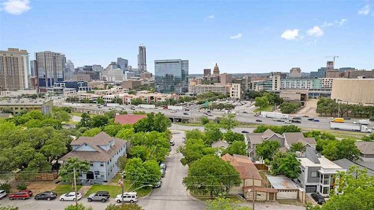 910 E 15th ST Austin, TX 78702