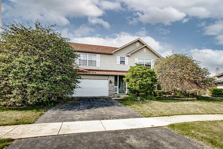 26 Austrian Dr Romeoville, IL 60446